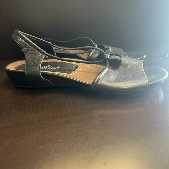 Earthies Women's Sz 8.5 Lacona Leather Black Slingback Sandals - Picture 6 of 10